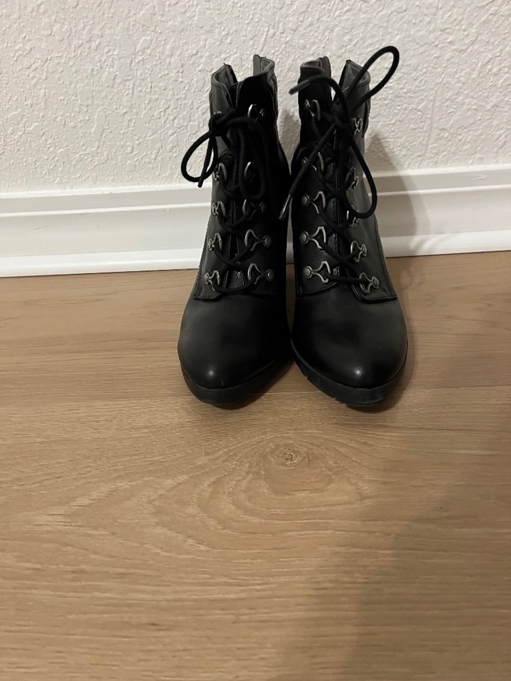 Adrienne Vittadini Black Ankle Boots-Size 8.5 M